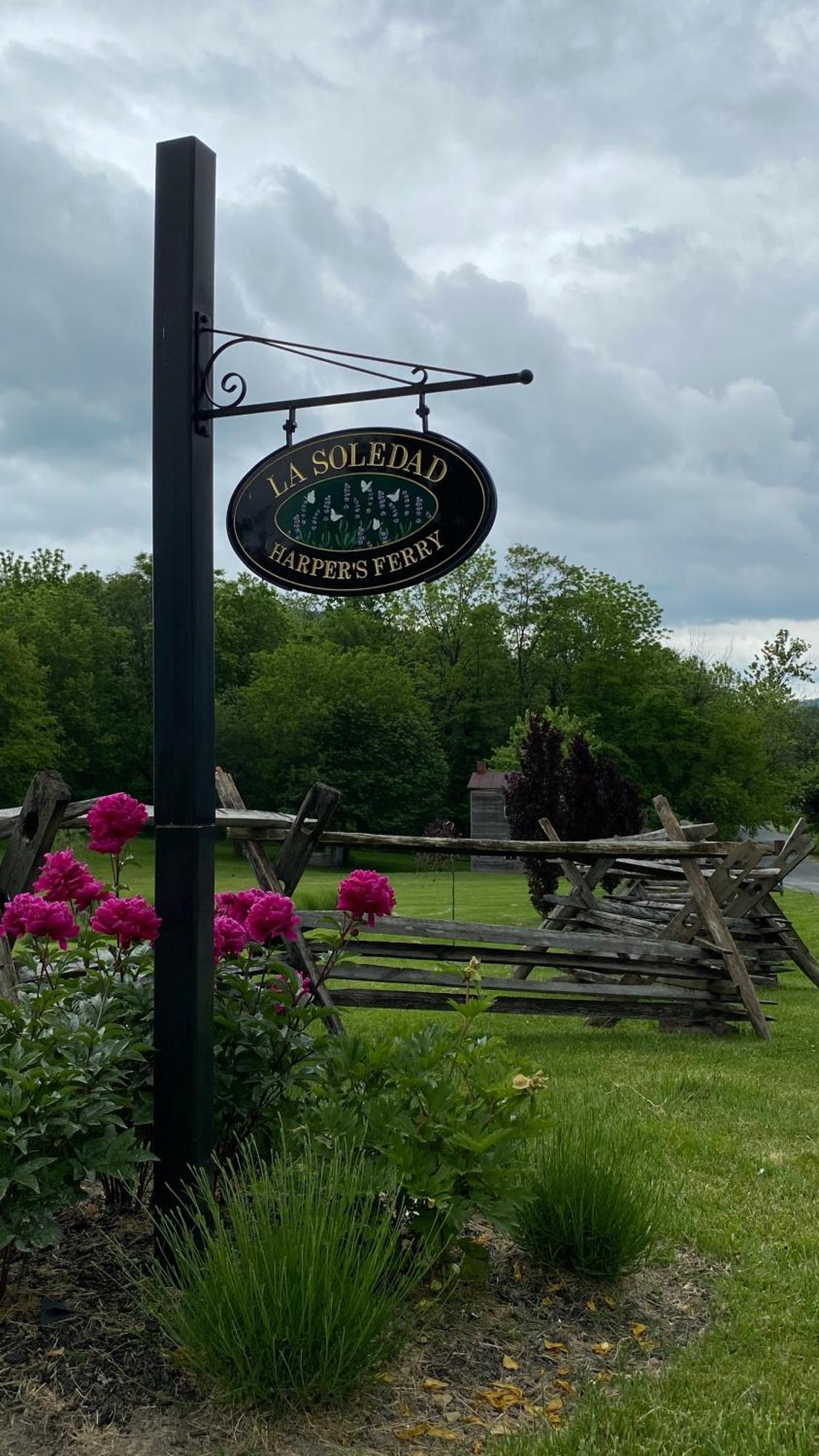 La Soledad Lavender Farm And Guesthouse Harpers Ferry Εξωτερικό φωτογραφία